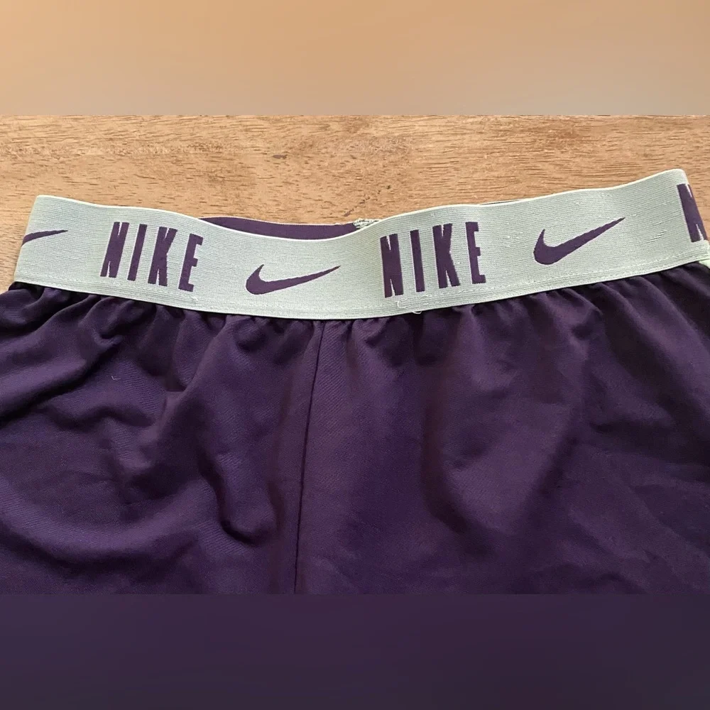 Nike Dri Fit Trophy Big Girls’ Sz M‎ Dk. Purple Training Shorts